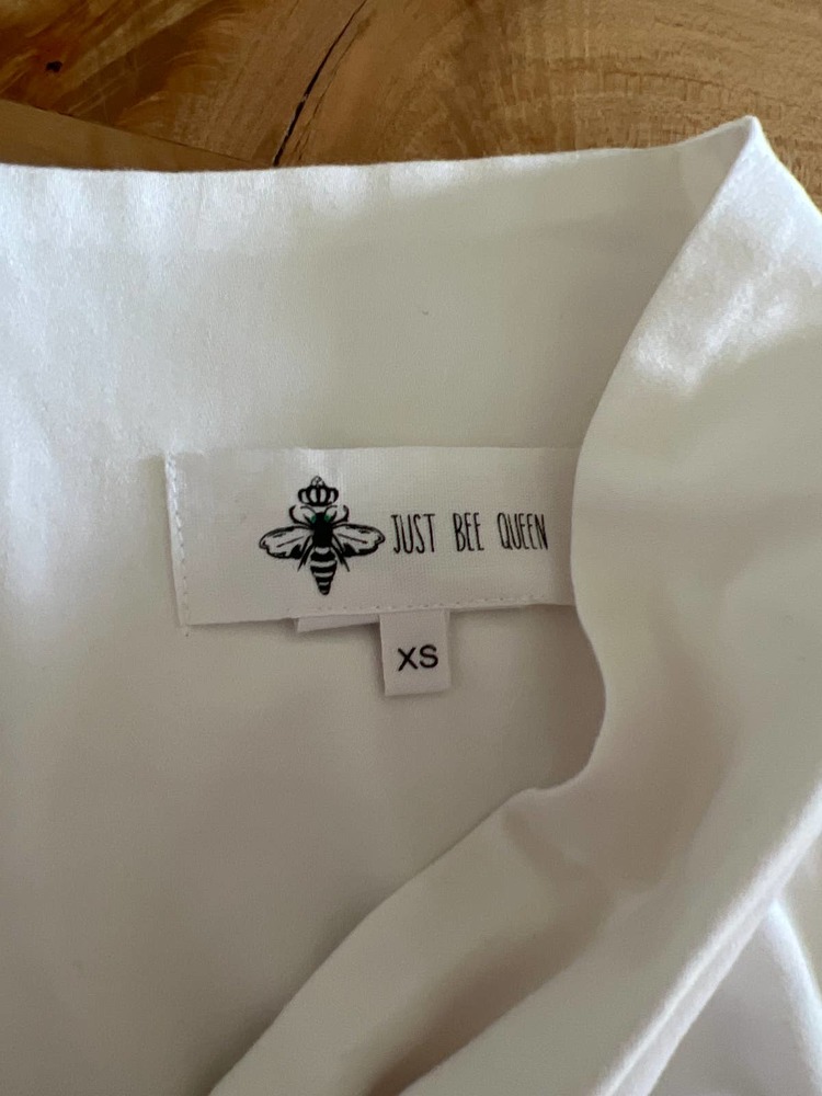 Just BEE Queen Lola Front Knot Women's Bandeau Top Ivory Size: X-Small NWOT - Picture 3 of 7